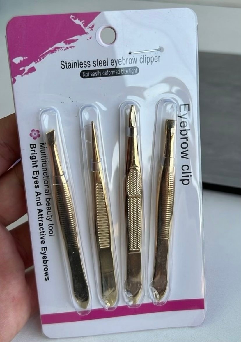 Kit com 4 pinças Beauty Tool